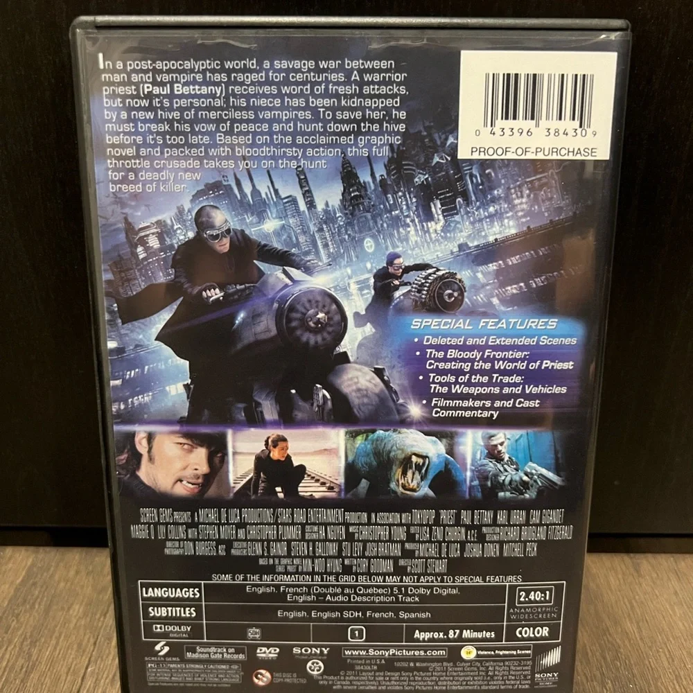 Priest Movie DVD 2011 Sci-Fi Vampire Action Paul Bettany Maggie Q CIB